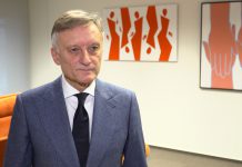 Dostawy szczepionek do państw UE ruszą pełną parą w II kwartale. Wtedy może pojawić się problem z wydolnością systemu szczepień