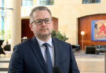 Pandemia zrewolucjonizowała branżę ubezpieczeniową. Firmy starają się przyciągnąć i utrzymać klientów za pomocą nowych technologii