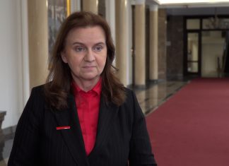 Od stycznia ZUS przejmuje wypłatę świadczeń 500+. Dzięki automatyzacji koszty obsługi programu w ciągu dekady zmniejszą się o 2,5 mld zł