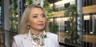 Nadzwyczajna pomoc UE dla krajów dotkniętych powodzią. Europa musi się przygotować na coraz częstsze katastrofy naturalne